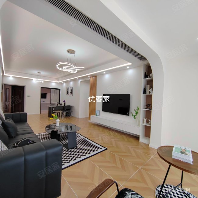 房东急售 春熙江岸 套三双卫 全新精装 户型方正 喜欢可讲