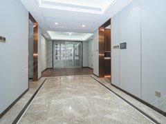 上海虹口临平路中皇广场 3室2厅2卫  电梯房 精装修149平米出租房源真实图片