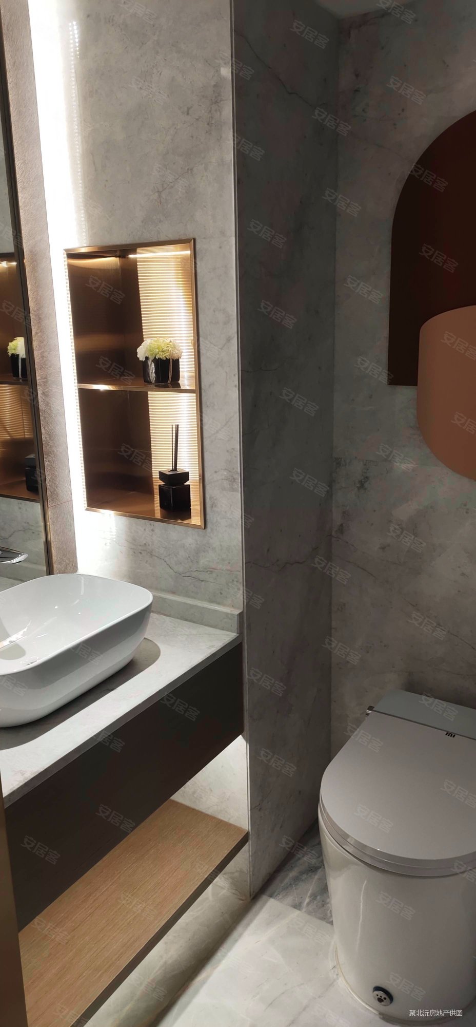 东都时代商务中心一区1室2厅1卫44㎡南北28万