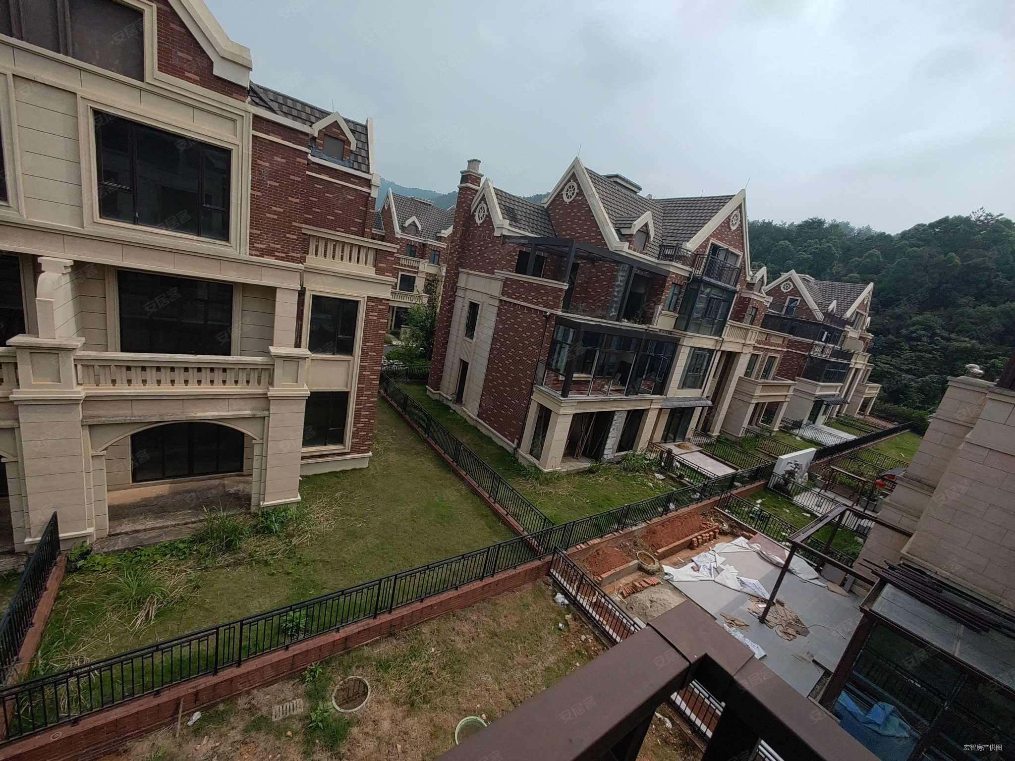 保利半山国际纳帕溪谷别墅