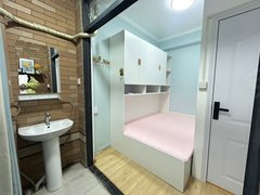 合肥政务市政务办公区绿地蓝海国际 银泰城 蔚蓝商务港 新城国际 主卧朝南小阳台出租房源真实图片