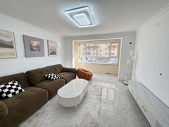 兴安盟科尔沁右翼前旗乌兰河路水岸绿洲 年租1.5万 精装修未入住出租房源真实图片