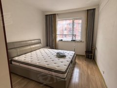 凤城凤凰大街凤城城区河畔四期步梯三楼805平两室年租13000包物业费出租房源真实图片