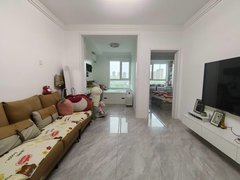 赤峰松山长途汽车站精装两室婚房,首租,家具家电齐全,有空调,拎包入住出租房源真实图片