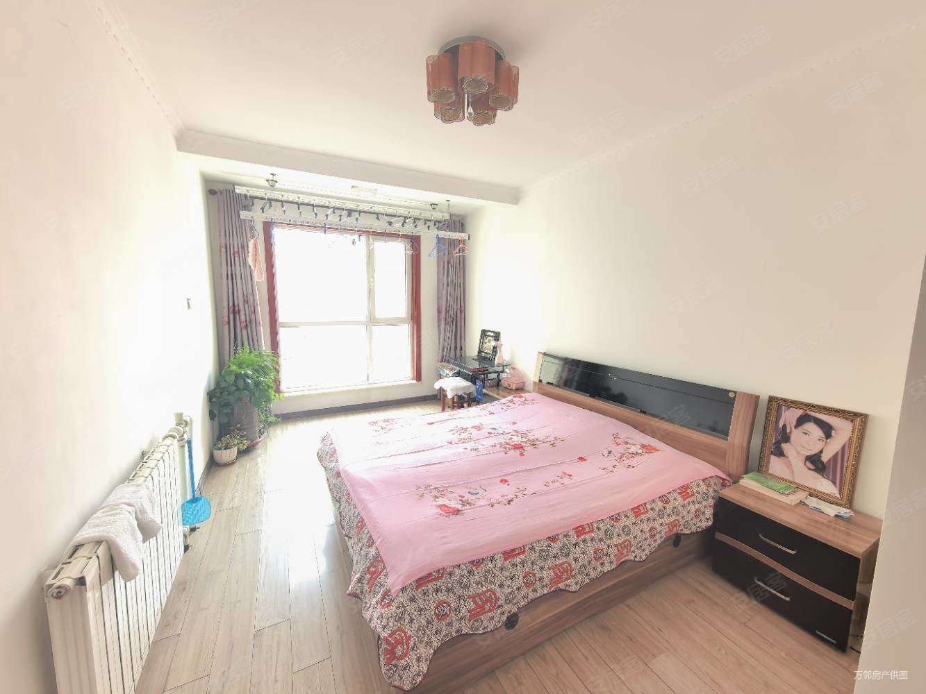 青藏铁路花园3室2厅2卫127㎡南北75万