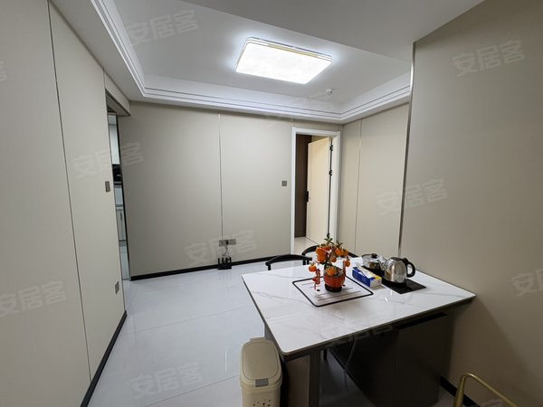 金华东阳横店屏岩南苑屏岩南苑，精装修，两室，拎包入住，看房方便出租房源真实图片