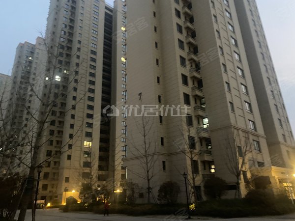 【多图】中梁首府(莱西),水集租房,家具家电齐全,实木家具,车位再议