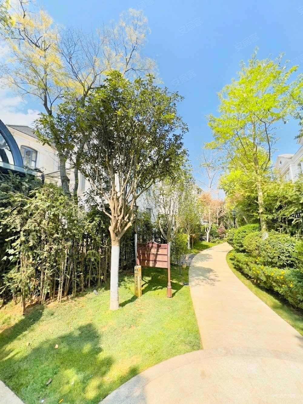 俊发生态半岛滇池one独栋别墅带3亩花园