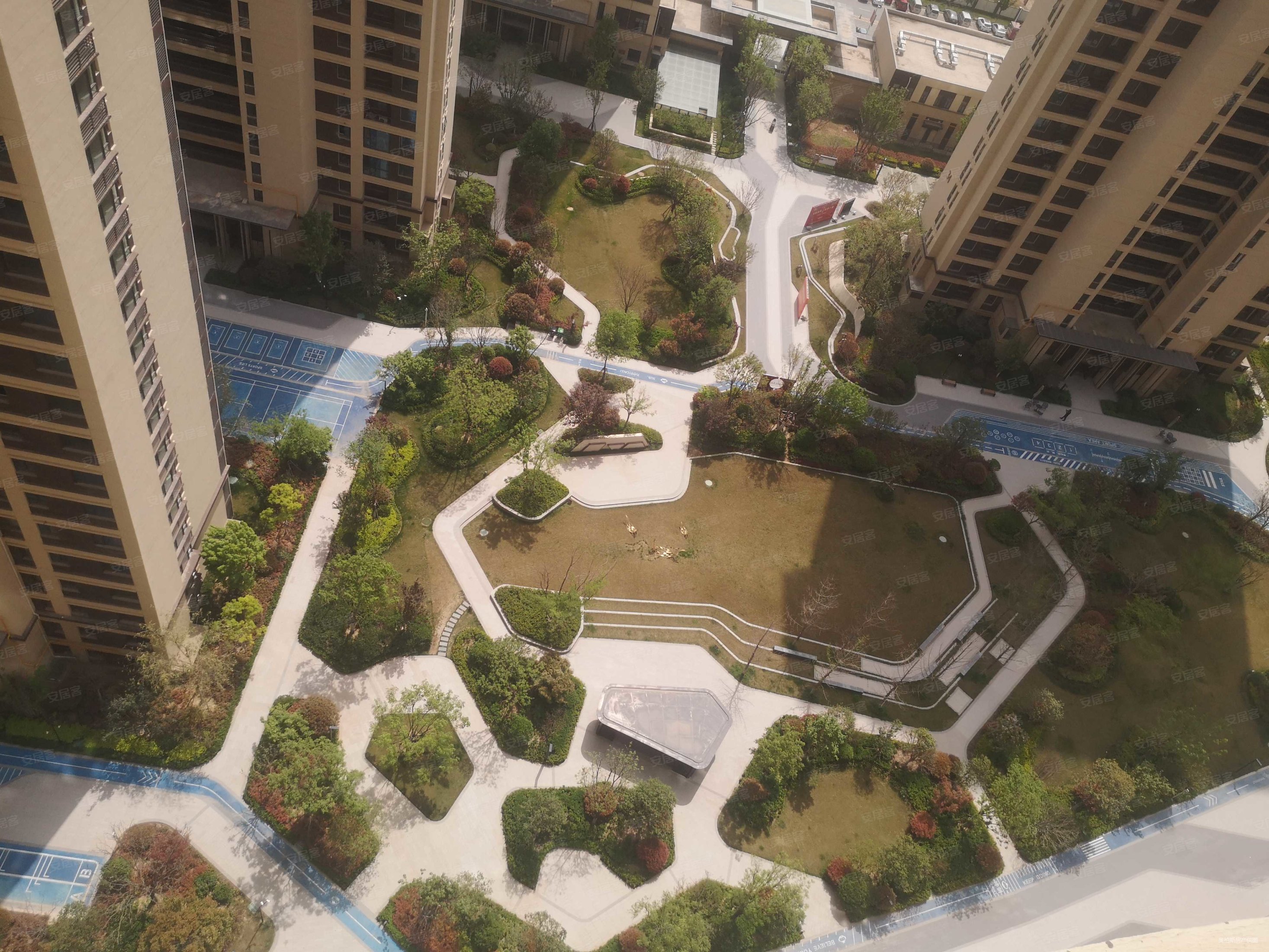 急售 捡漏 泾河新城,泾河四小三室两厅两卫,价格可谈,金辉城二手房