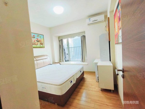 板樟山公园旁格力香樟精装修两房业主诚意出售随时看房