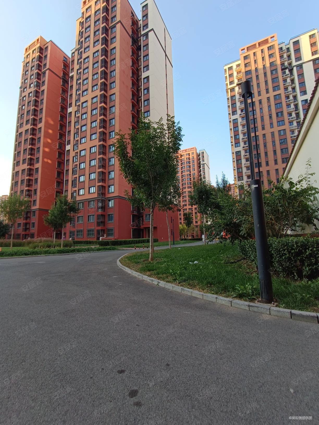 世界公园 丰台科技园 楼龄新 三居 客厅朝南 有电梯 精装,康润家园东