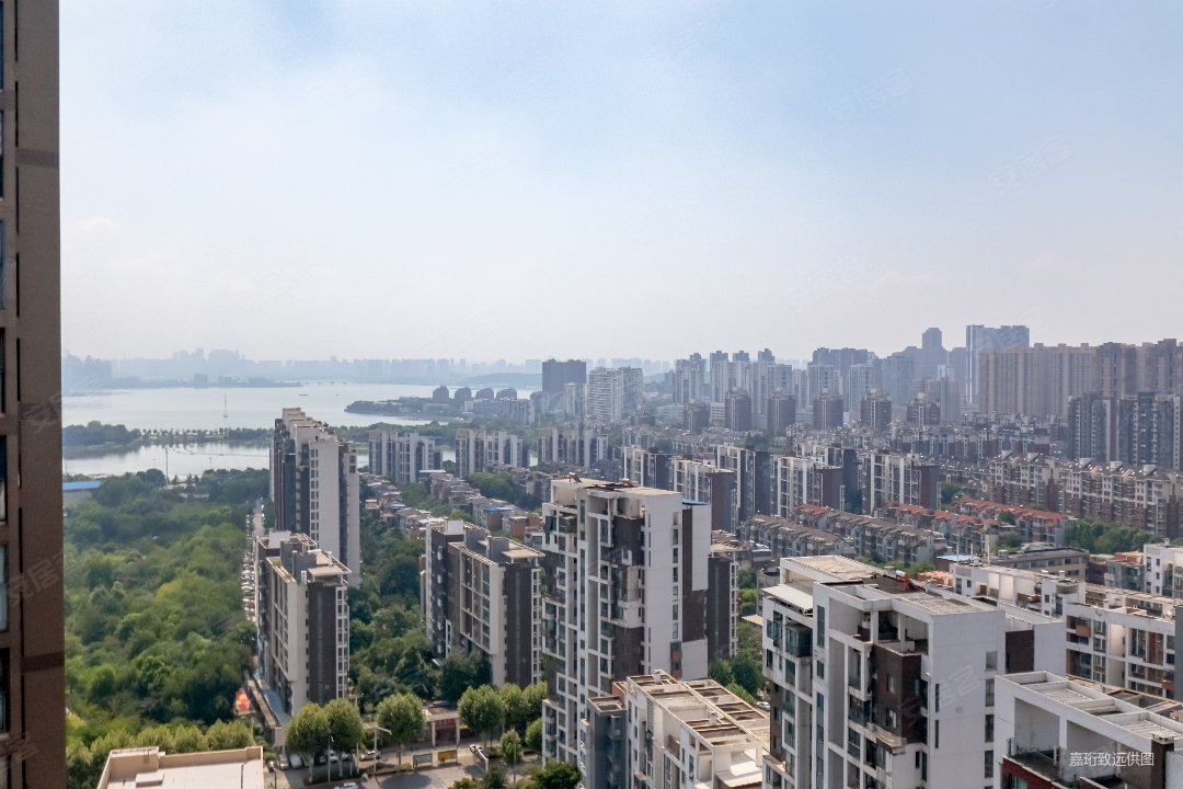 武昌府一期(b区)3室2厅1卫100.3㎡南北160万