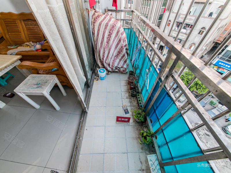 龙华出价就卖惊天大笋盘煜丰泽花园广场两房两厅