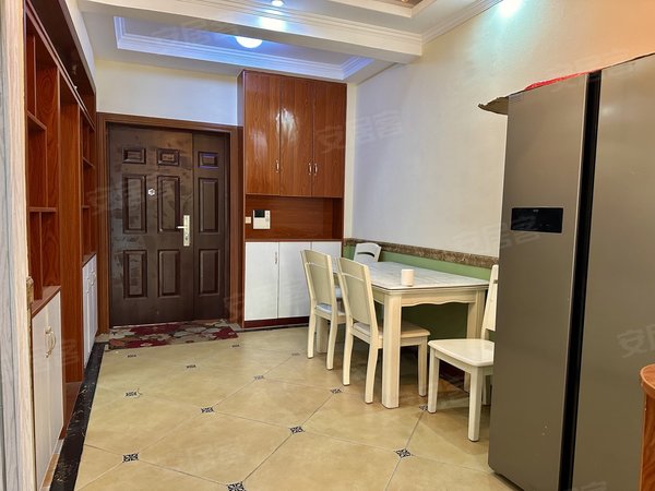 重庆开州云枫街道侨城御景首租1.