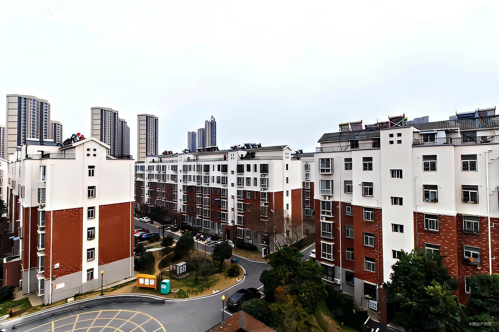 李湾小区(一期b区)3室2厅1卫89.9㎡南北97万