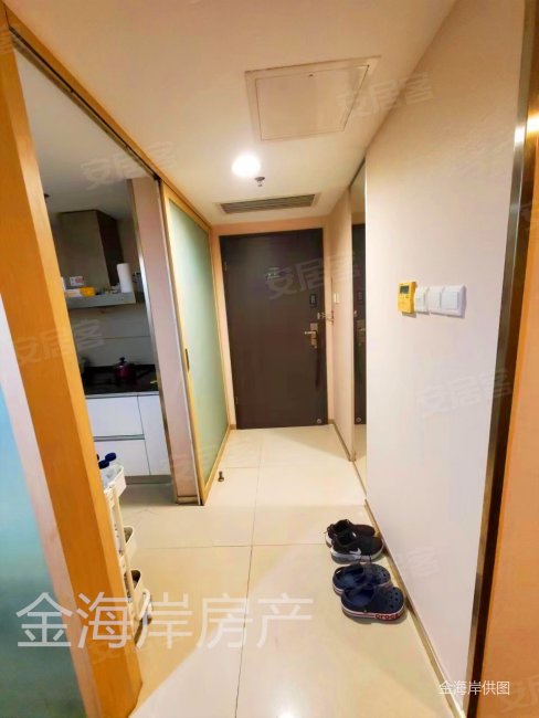 颐和国际  精装修 70年产权 采光好 临地铁 近万象城