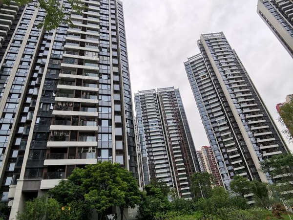 深圳宝安流塘尖岗山壹号花园5号地铁口新小区尖岗山壹号三房二厅带