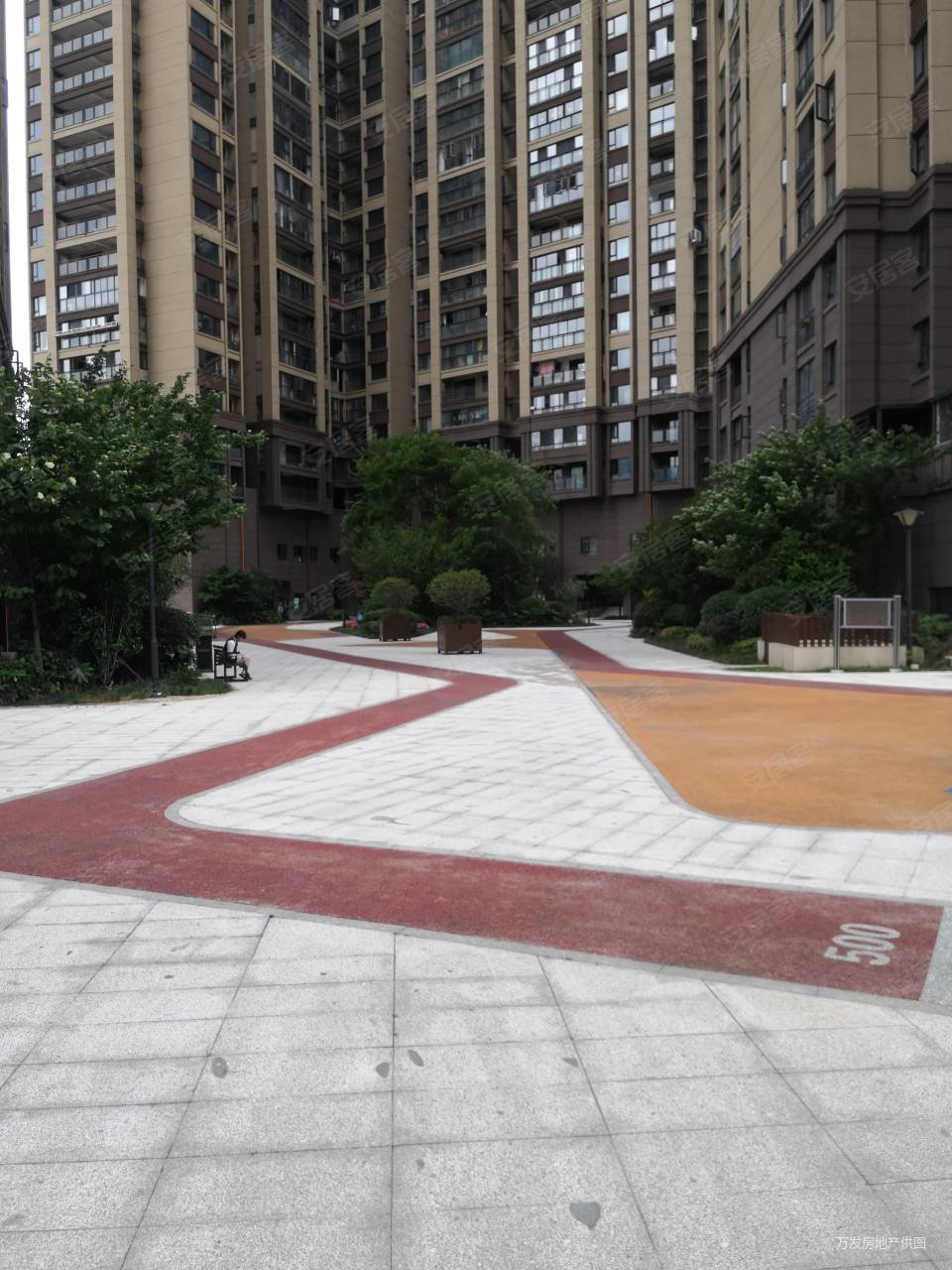 保利凤凰湾澜湾组团3室2厅1卫92.37㎡南北79万