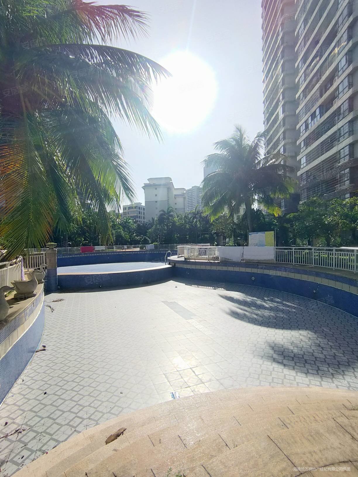 椰岛广场3室2厅2卫119.81㎡南北216.8万