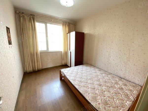 离夜市和家佳源非常近,屋里干净都反光出租房源真实图片