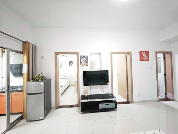 深圳罗湖人民南庐山花园国贸,口岸,有学w可用,居家,客厅大,手慢无出租