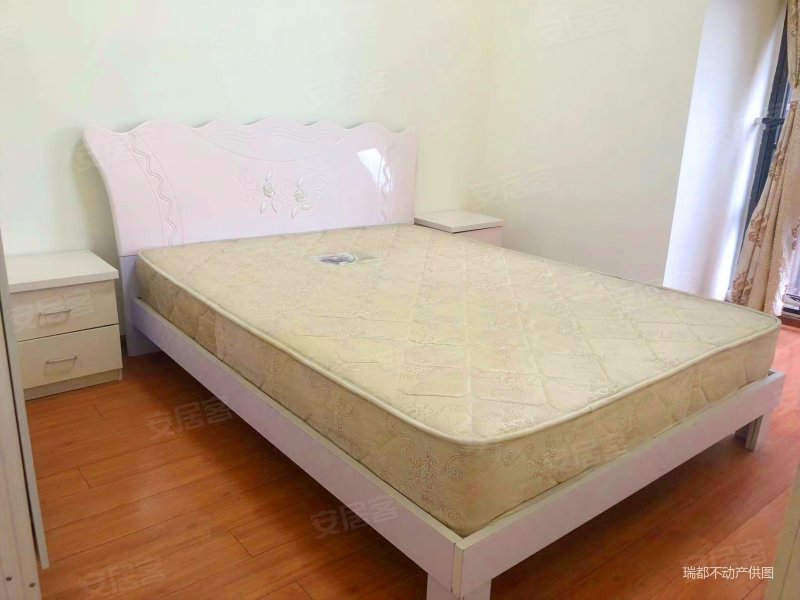 神仙树大院四期正南朝向正对中庭视野开阔户型方正,神仙树大院二手房