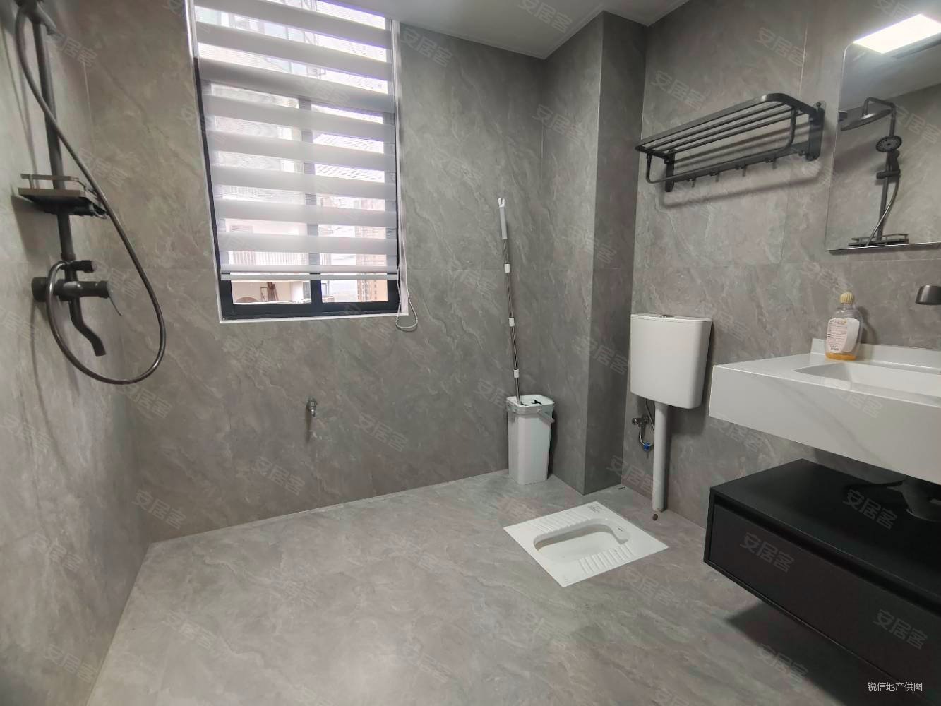 铭鸿翰林居3室2厅2卫141㎡南北52.8万