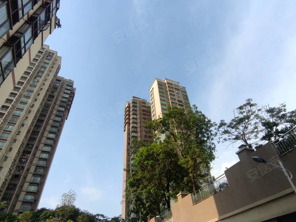 深圳宝安沙井德馨苑德馨苑,精装两房2500,家私家电全齐,干净整洁,随时