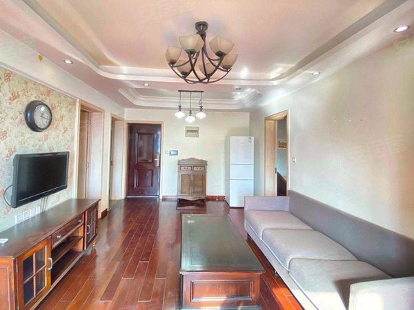 镇江丹阳八佰伴澳都花城澳都花城 两室两厅电梯房出租  采光好 价格