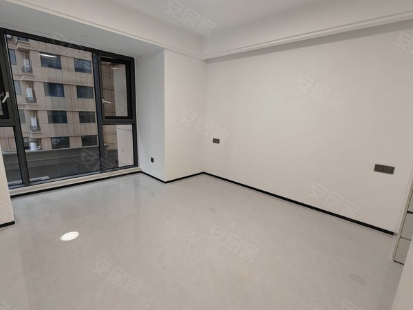 金华东阳东阳市中心朝阳大众华府您没看错 精装修4室 出租。全新家具 真的很靓眼出租房源真实图片