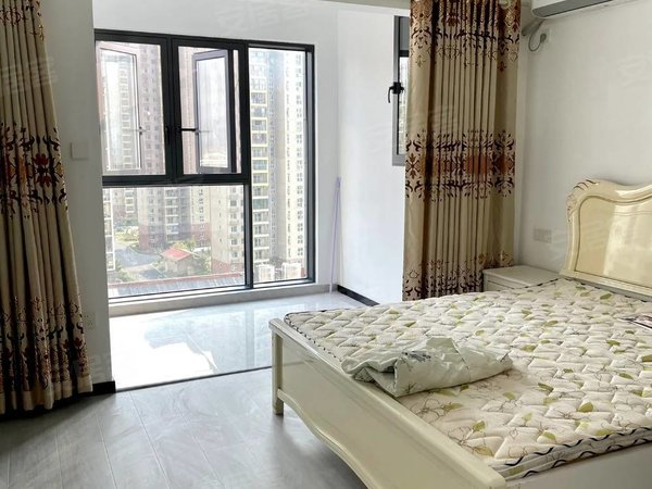 泸州江阳华润万象汇领秀嘉园急租!急租!