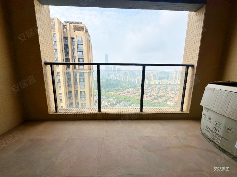 荣和公园悦府 商业配套成熟 产权清晰 装修好 近医院 电梯房