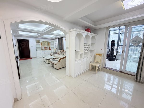 六安金安政务中心一品尚都实拍开发区东站汽车城红叶大厦旁一品尚都精装2室有大露台阳光房出租房源真实图片