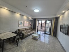 温岭城西温岭银泰湖畔壹号二室一厅一厨一卫，包物业宽带，家具齐全，拎包入住出租房源真实图片