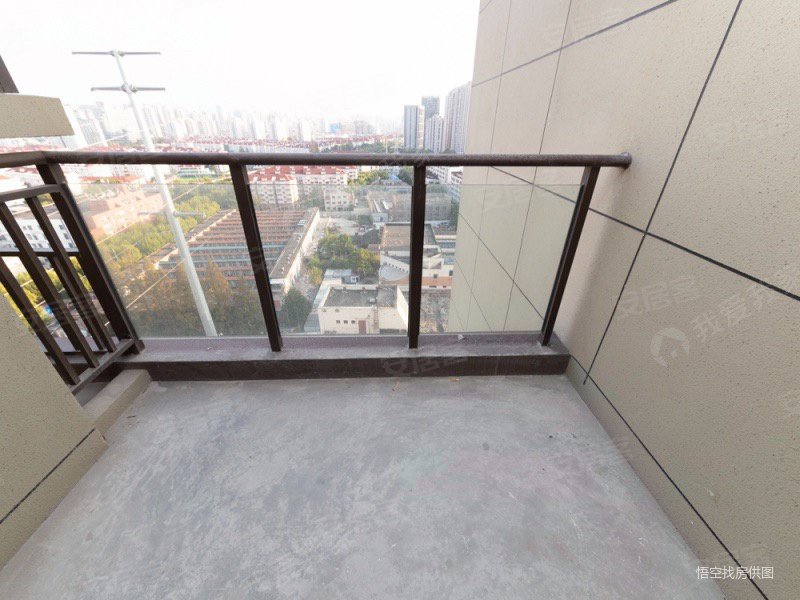 我手里有卖84,90平109,113,120平等多套,钥匙房,万富大厦二手房,550万