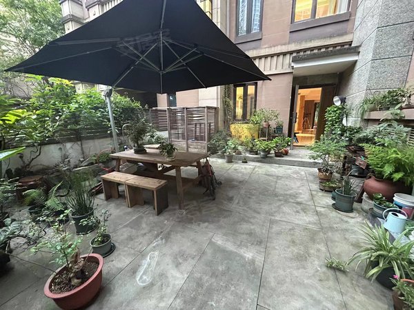 重庆南岸南岸区政府同景国际城博达组团茶园新上现代风洋房别墅!