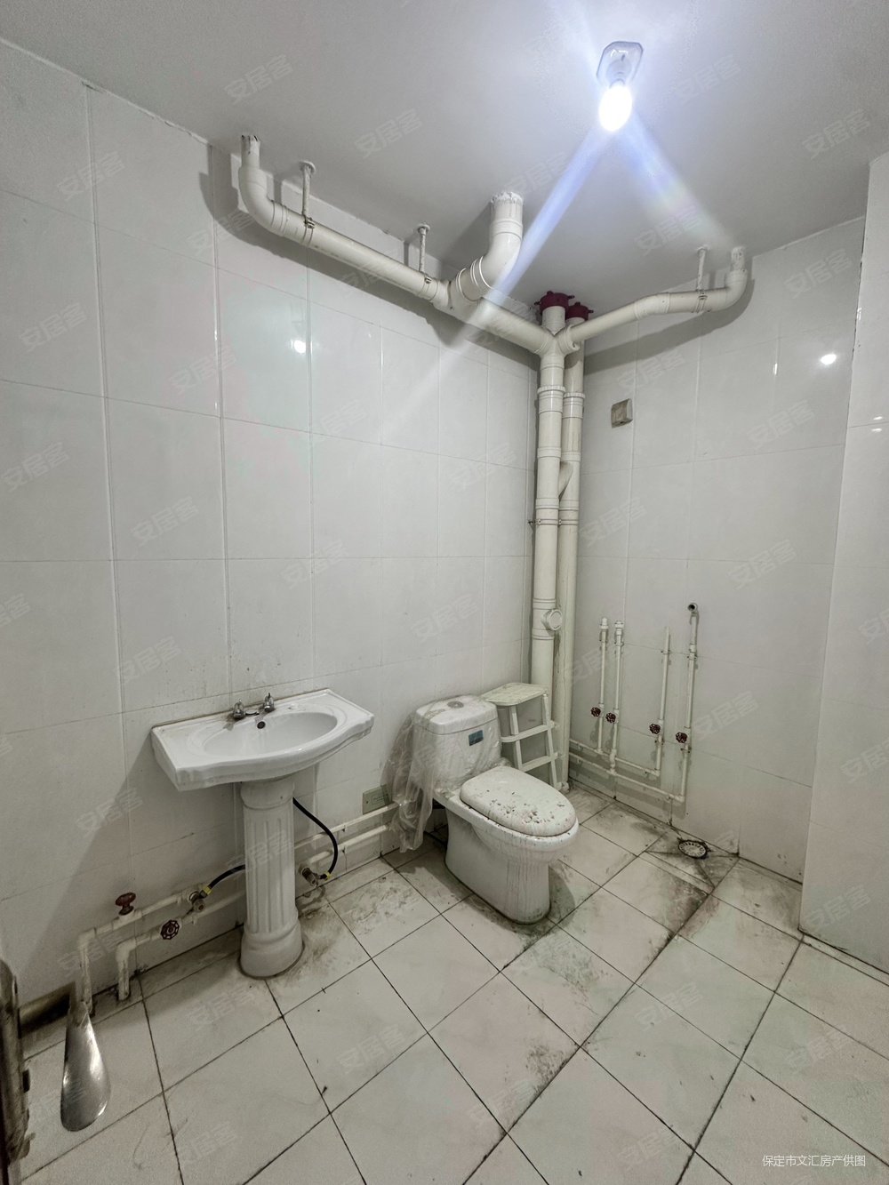 府河家园3室2厅2卫141㎡南北97万