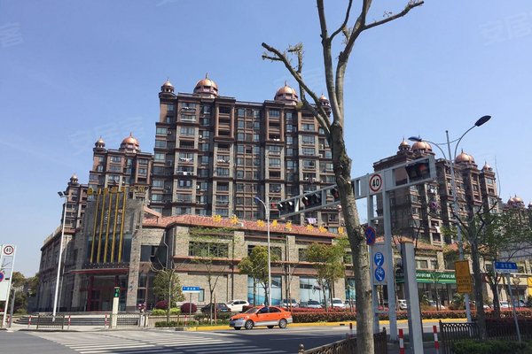 恒盛湖畔豪庭南区公寓住宅