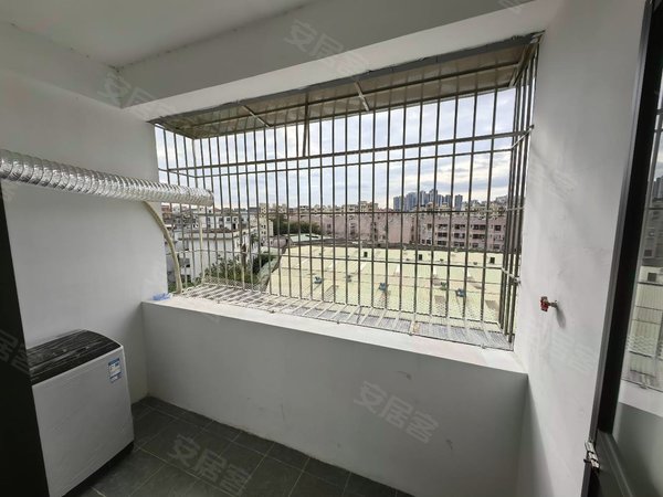 深圳龙岗宝龙南景南约新村南约地铁站,近宝龙比亚迪,智慧家园,拎包