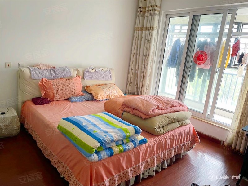 鸿威鸿景华庭团结路3室2厅1卫90平方米