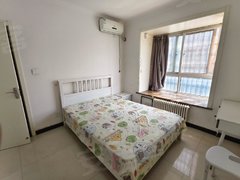 西安未央三桥可月付 无中介费 后卫寨地铁口 次卧带飘窗 启航佳苑出租房源真实图片