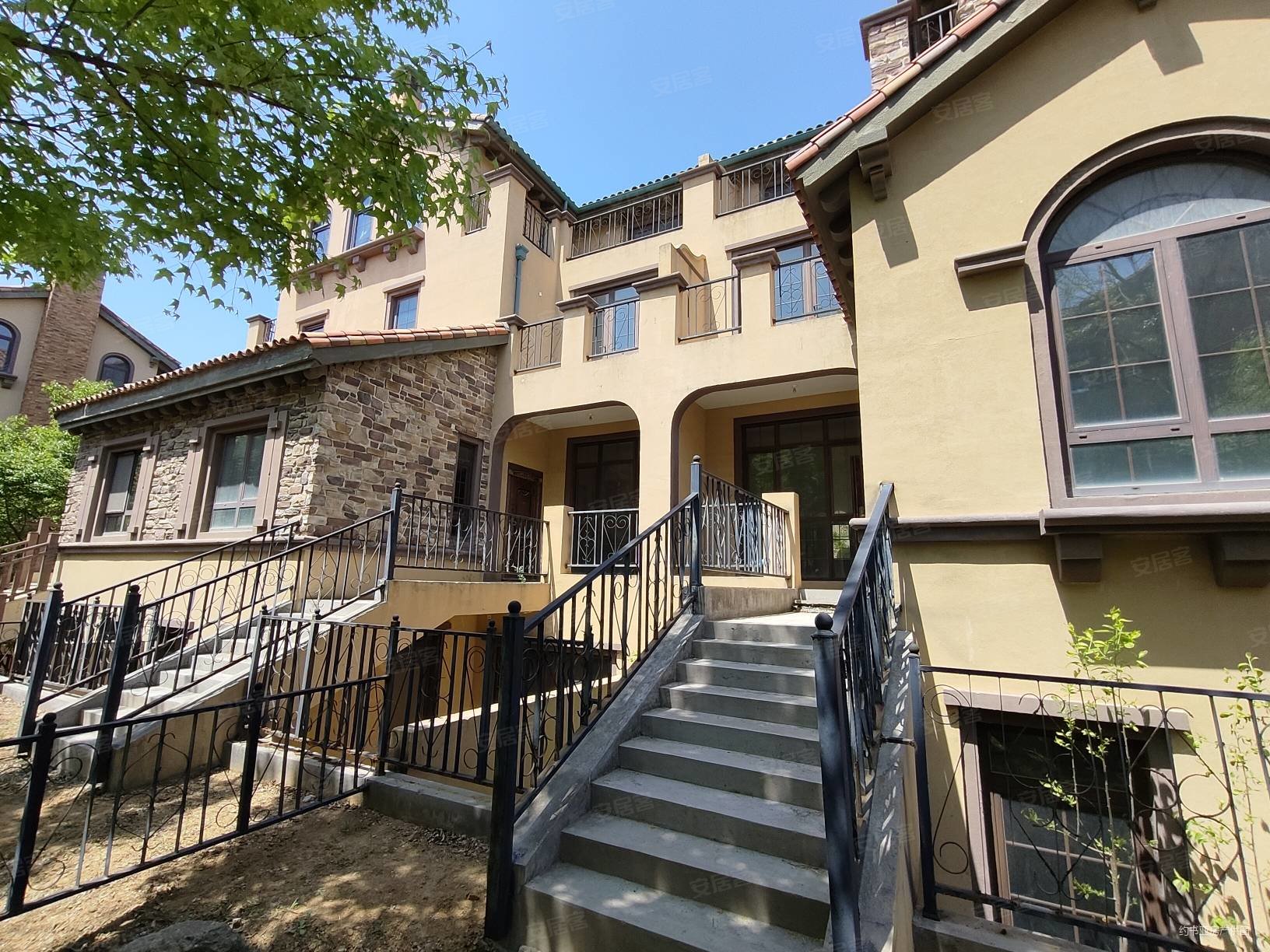 捡大漏 !蓝谷联排别墅  温泉水入户  前排位置好