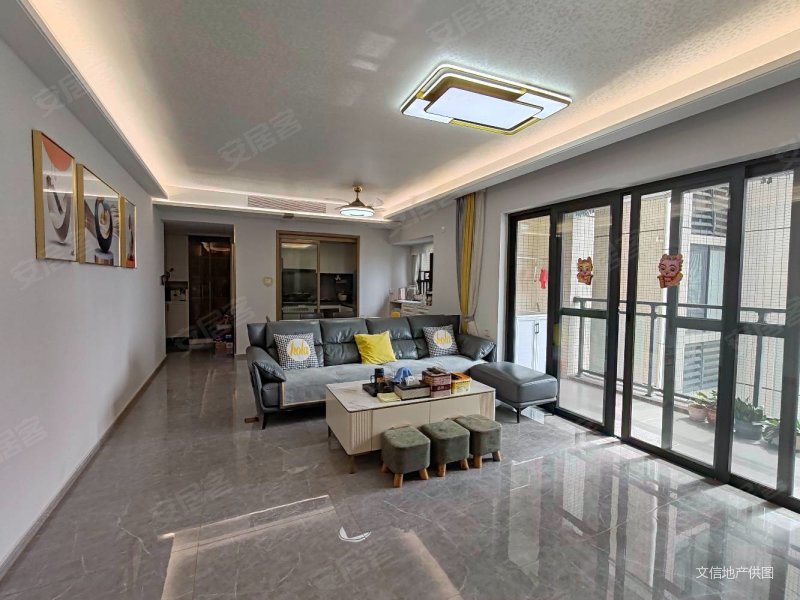 品秀星图大型社区精装四房20x车车位足附送家电