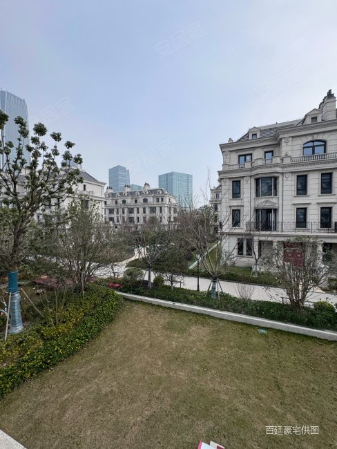 云锦东方三期丨临河别墅丨地面四层地下一层丨带300平私家花园
