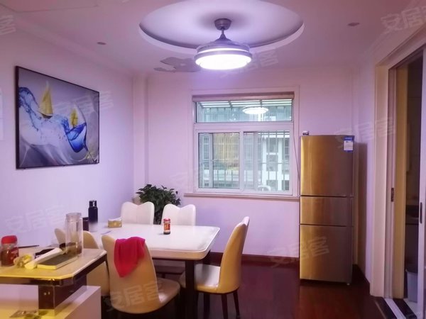 徐州贾汪新夏路口御龙山水(东区)御龙山水 精装修 家具家电齐全，拎包入住。出租房源真实图片