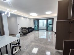 上海闵行吴泾招商北区 中央位置大四房 视野采光好 全配钥匙看房出租房源真实图片