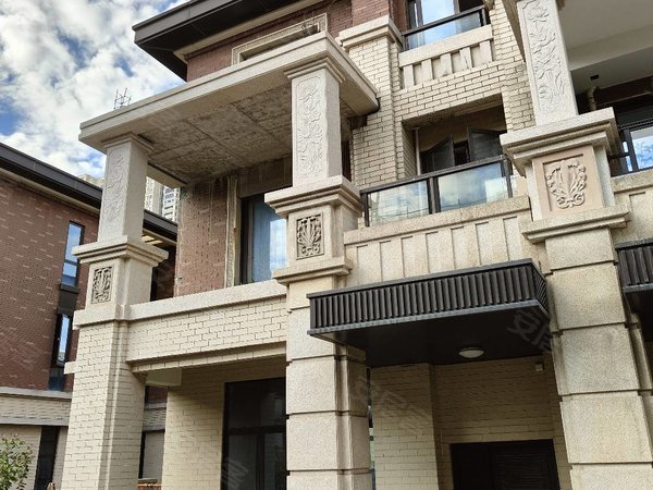 广州黄埔科学城中海誉城(别墅)科学城中海誉城别墅 六室三厅七卫双