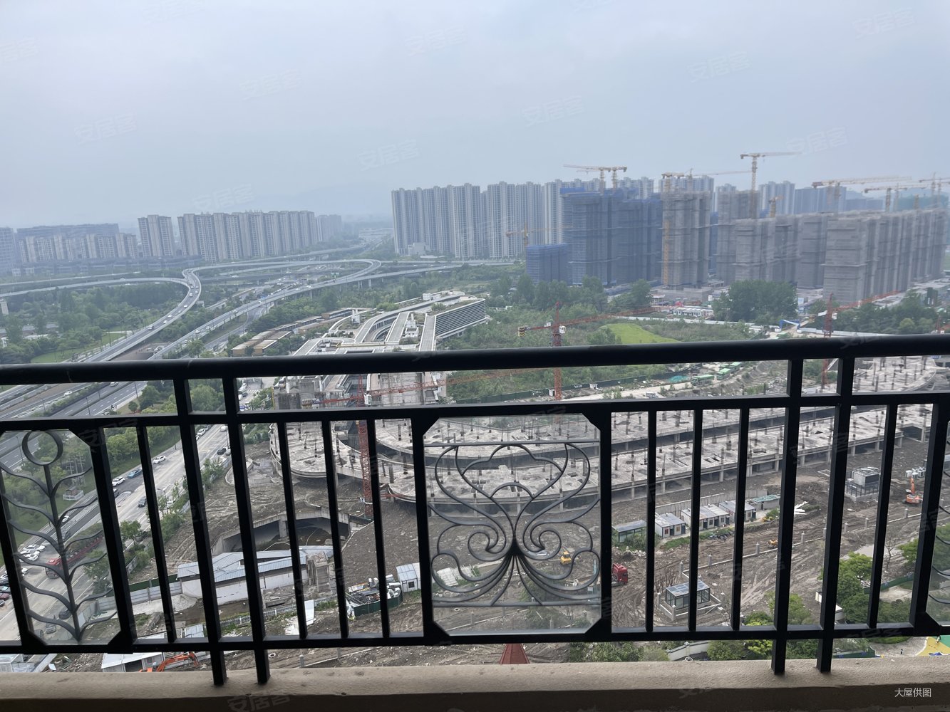 恒大水晶广场,次顶楼,房东诚心出售,视野