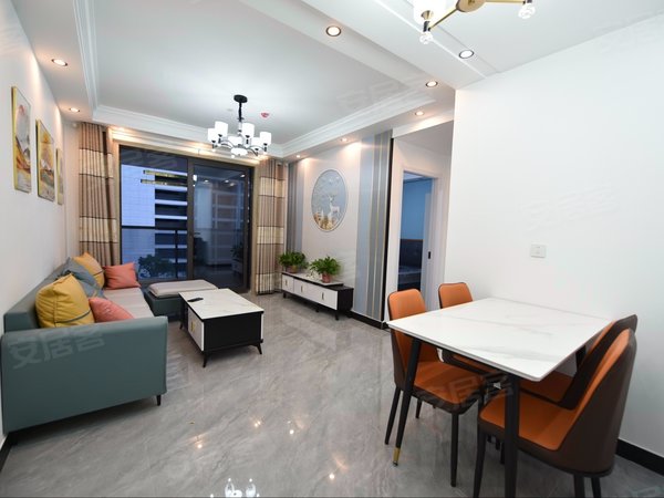 杭州临安临安城区南樾府南樾府2室2厅1卫精装修带车位出租房源真实