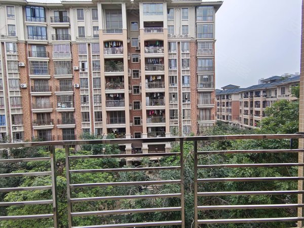 【多图】昊龙花园南区,桥南租房,昊龙花园南区 3室2厅2卫 116平 电梯